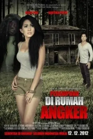 Perempuan Di Rumah Angker
