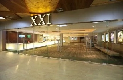 STUDIO XXI